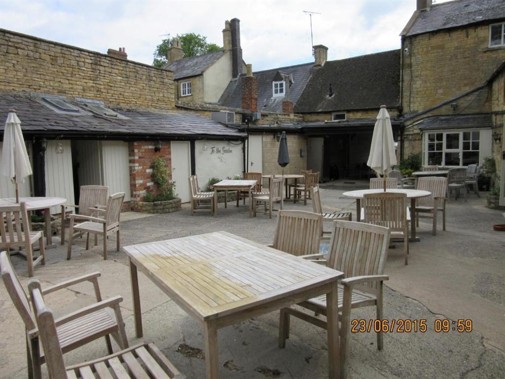 The Bell Inn Moreton-in-Marsh Exteriör bild