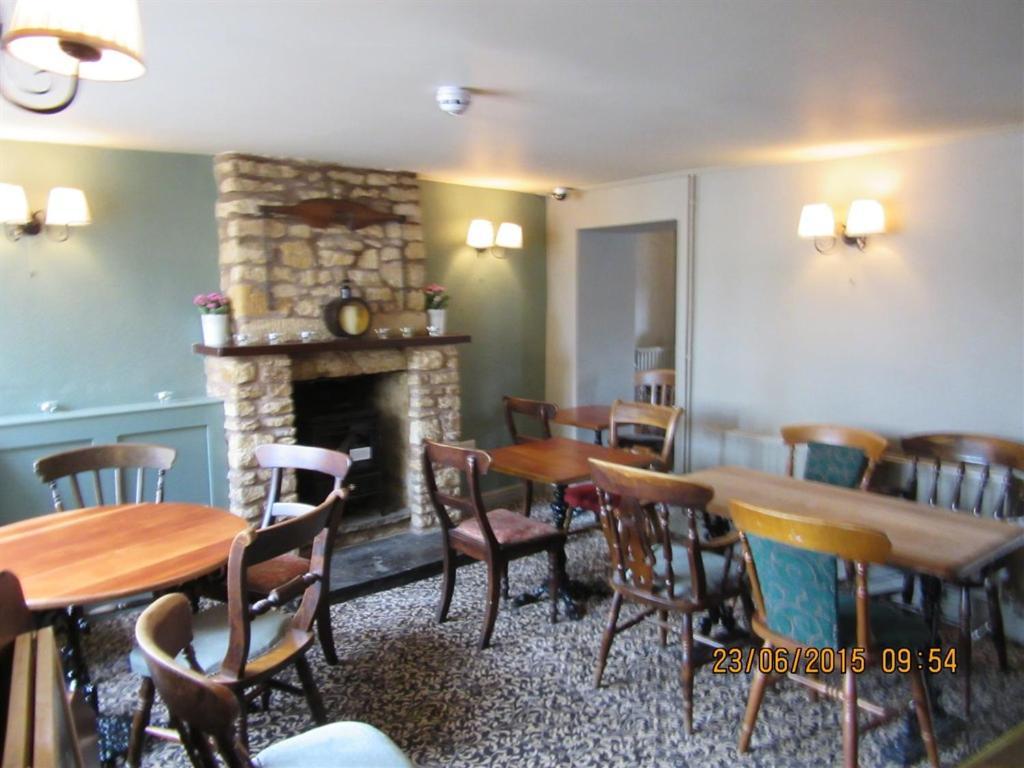 The Bell Inn Moreton-in-Marsh Exteriör bild