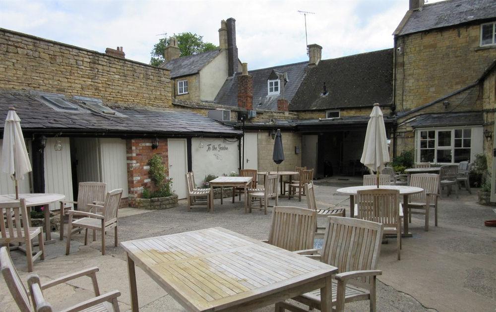 The Bell Inn Moreton-in-Marsh Exteriör bild